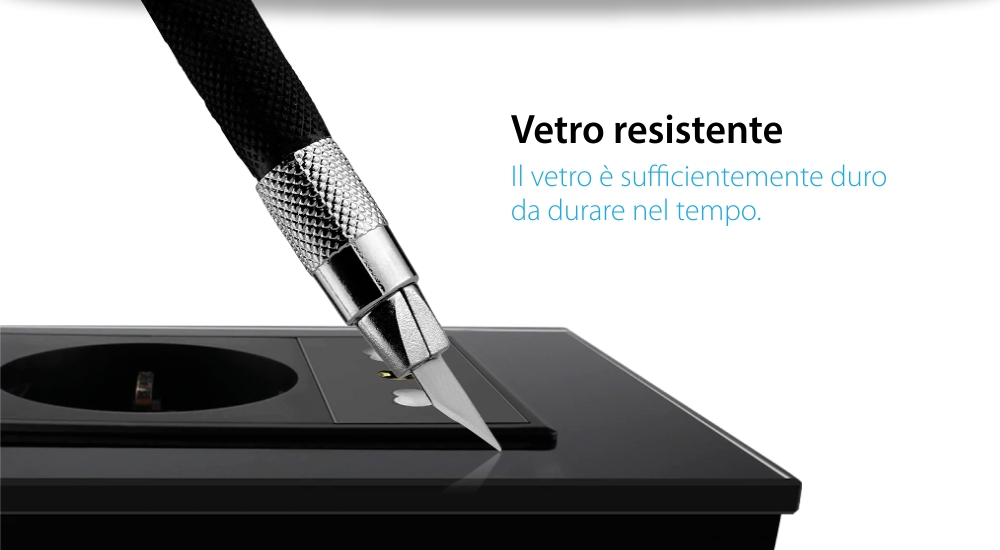 Presa doppia Livolo con cornice in vetro 3M – standard italiano