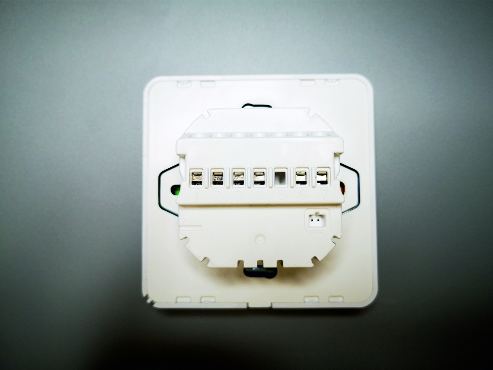 Termostato per il riscaldamento a gas BeOk TCR7-WIFI-WP
