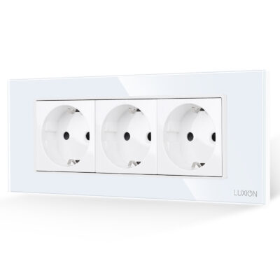 Presa Tripla 6M con Cornice in Vetro LUXION, Standard Italiano