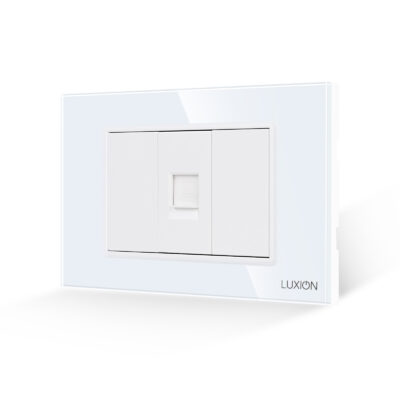 Presa Internet 1M + 2 Tasti Finti LUXION con Cornice in Vetro, Standard Italiano, 3M
